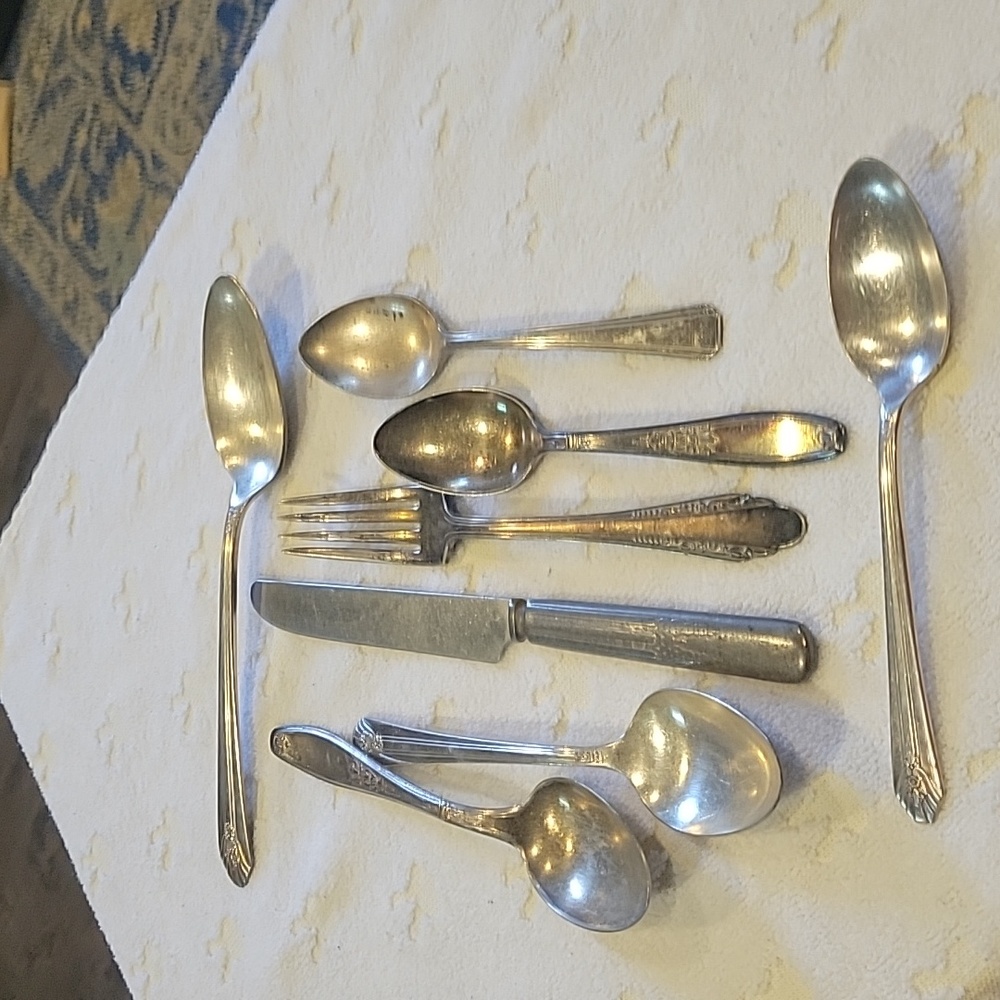 Silverware, Antique/ Vintage,Wm.Rogers, Spoonrings?